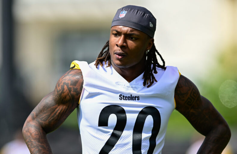 Steelers running back Kaleb Johnson